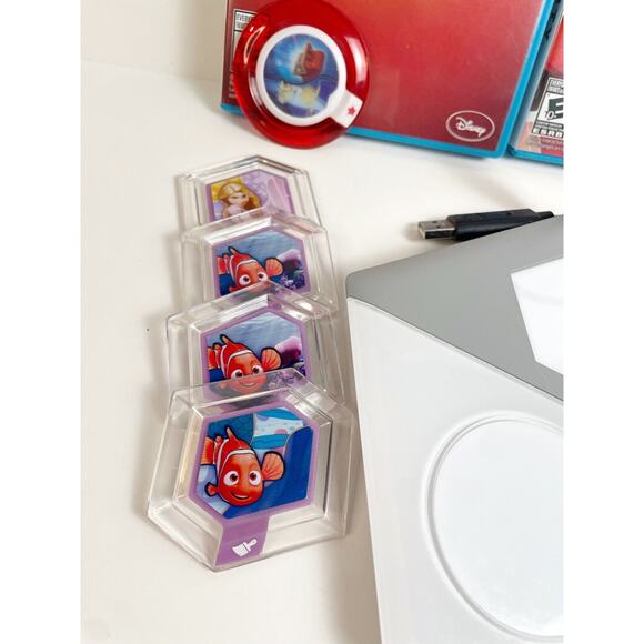 Disney Infinity 3.0 Game For Wii U + Game Pad LOT with Game Pieces - Picture 2 of 9